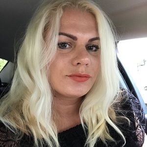 Meet your Posher, Gabriela